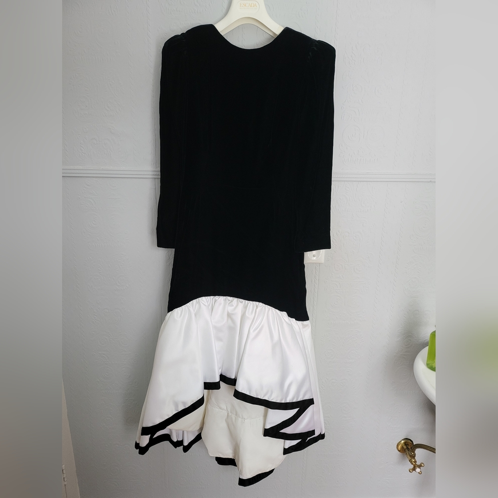 Black Velvet Evening Dress *size 12* white bow in back, V-back